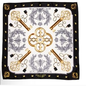 Brighton My Flat in London Scarf